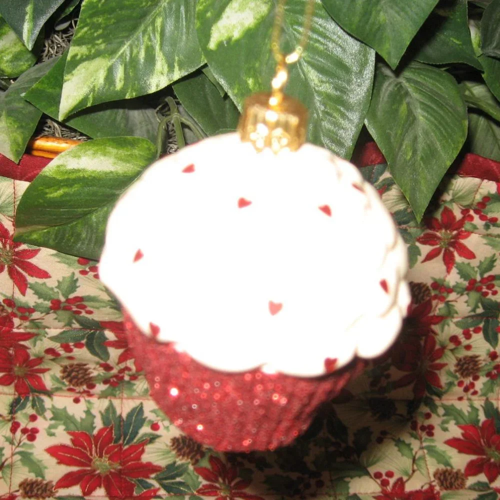 Sur La Table Red Velvet Cupcake Christmas Ornament Glass 2015 NWT